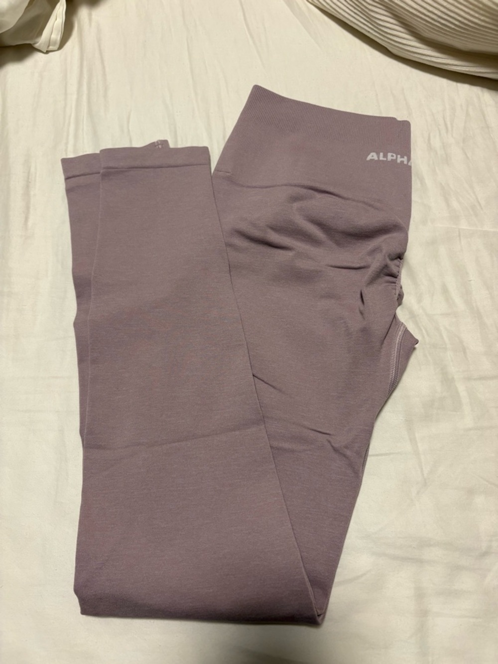 Alphalete amplify High-Waist Seamless Leggings in Mauve